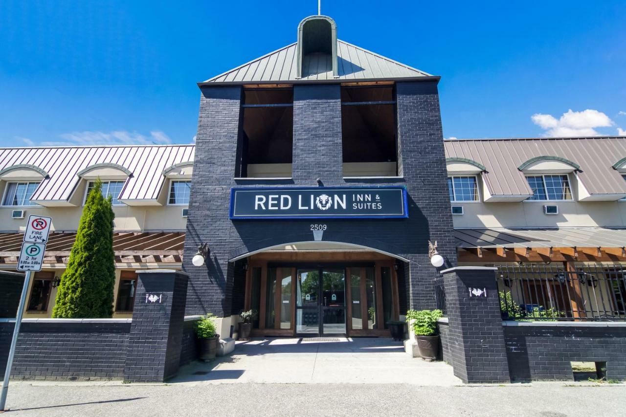 Red Lion Inn & Suites Abbotsford Exteriör bild
