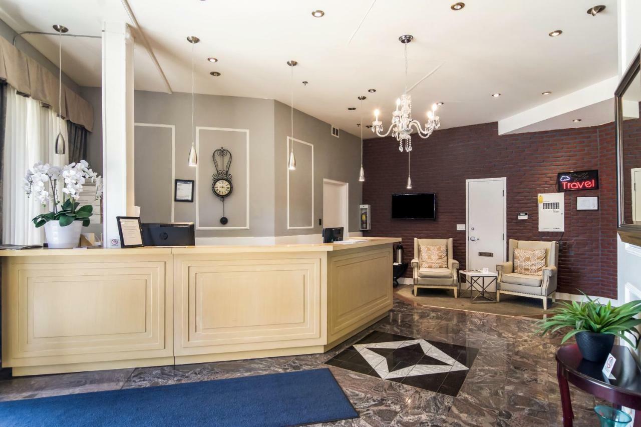 Red Lion Inn & Suites Abbotsford Exteriör bild